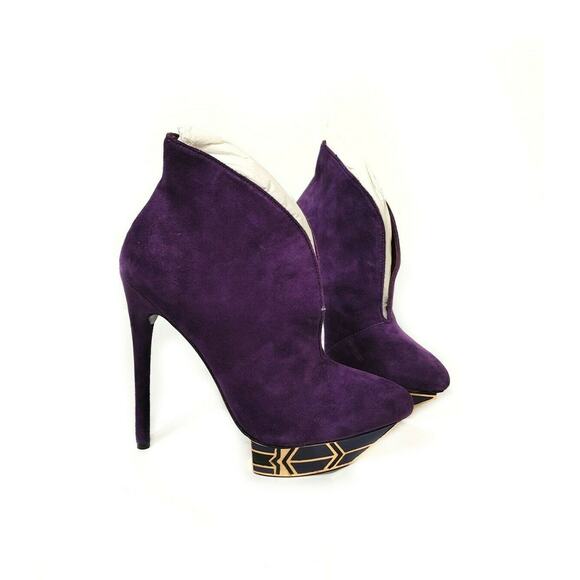 NWOT Ivy Kirzhner Purple Suede Gold Platform Stiletto Ankle Booties $850 Size 6 - Picture 1 of 9